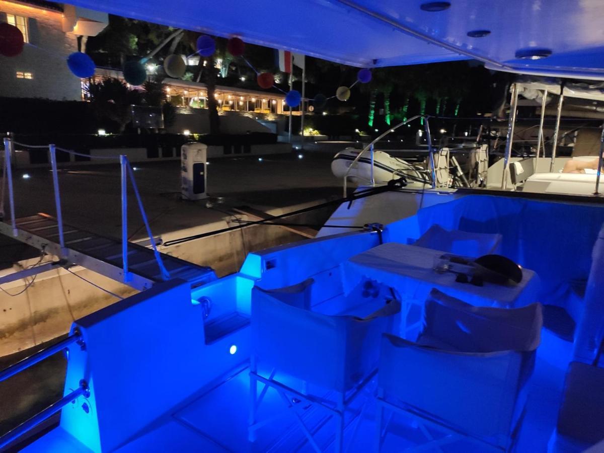 Luxury Yacht - Lex Of The Seas Hotel Split Exterior photo